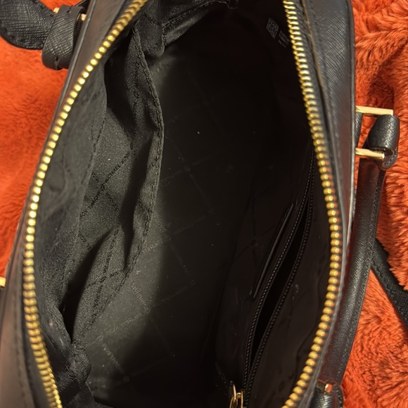 Black Michael Kors shoulder/crossbody bag. Used condition. - Picture 3 of 3